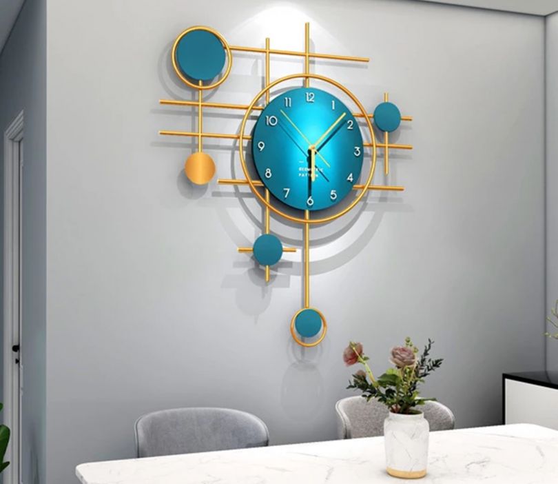 Creative Analog Wall Clock
